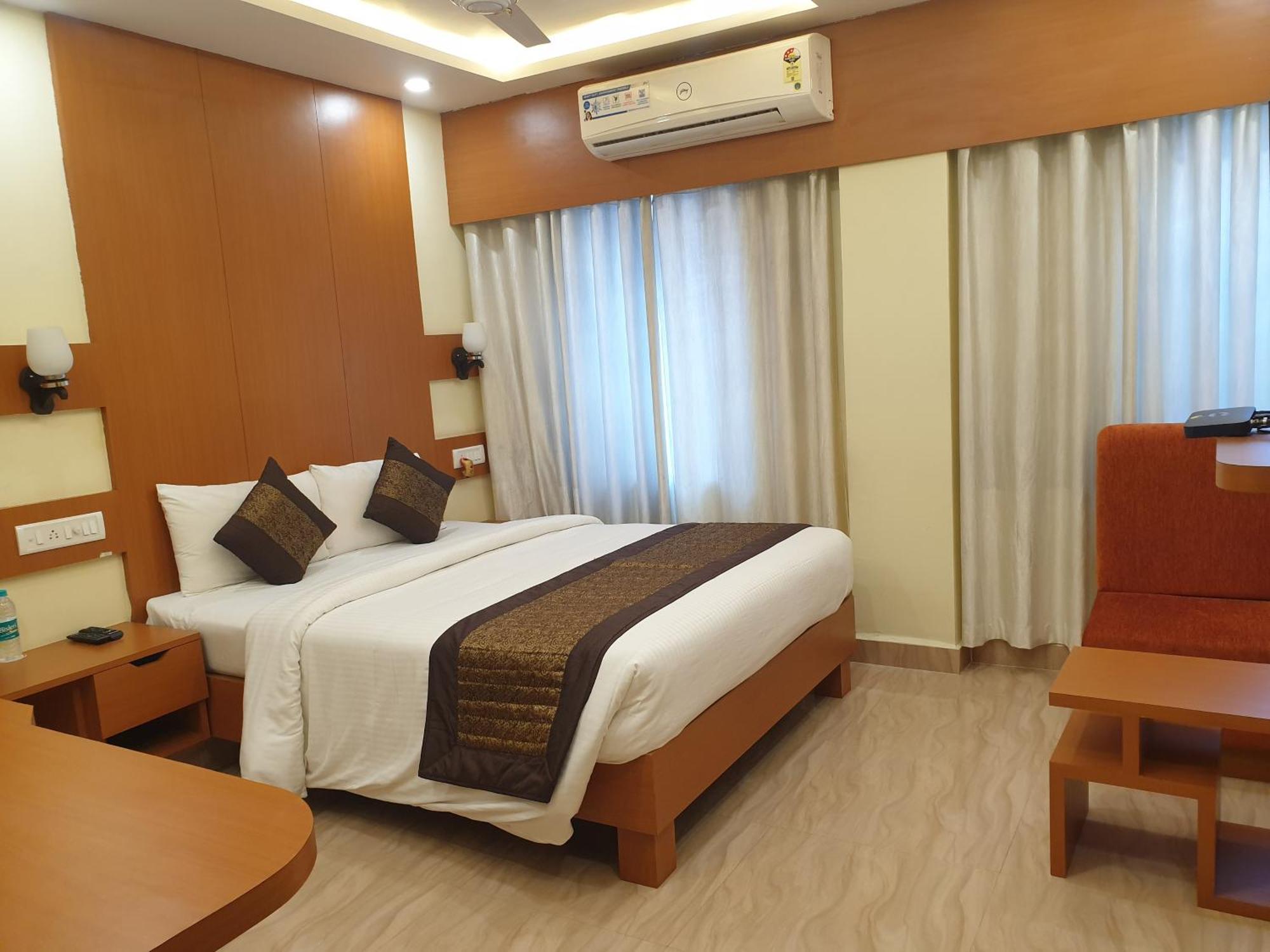 Buddha Imperial Muzaffarpur Room photo